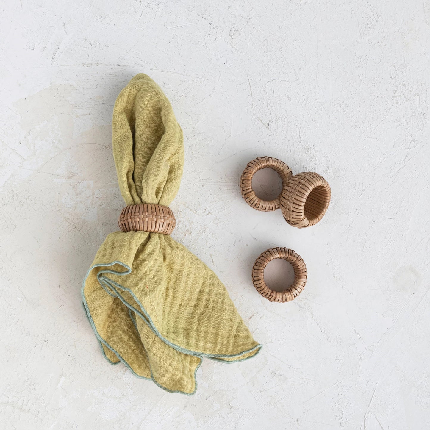 RATTAN NAPKIN RINGS
