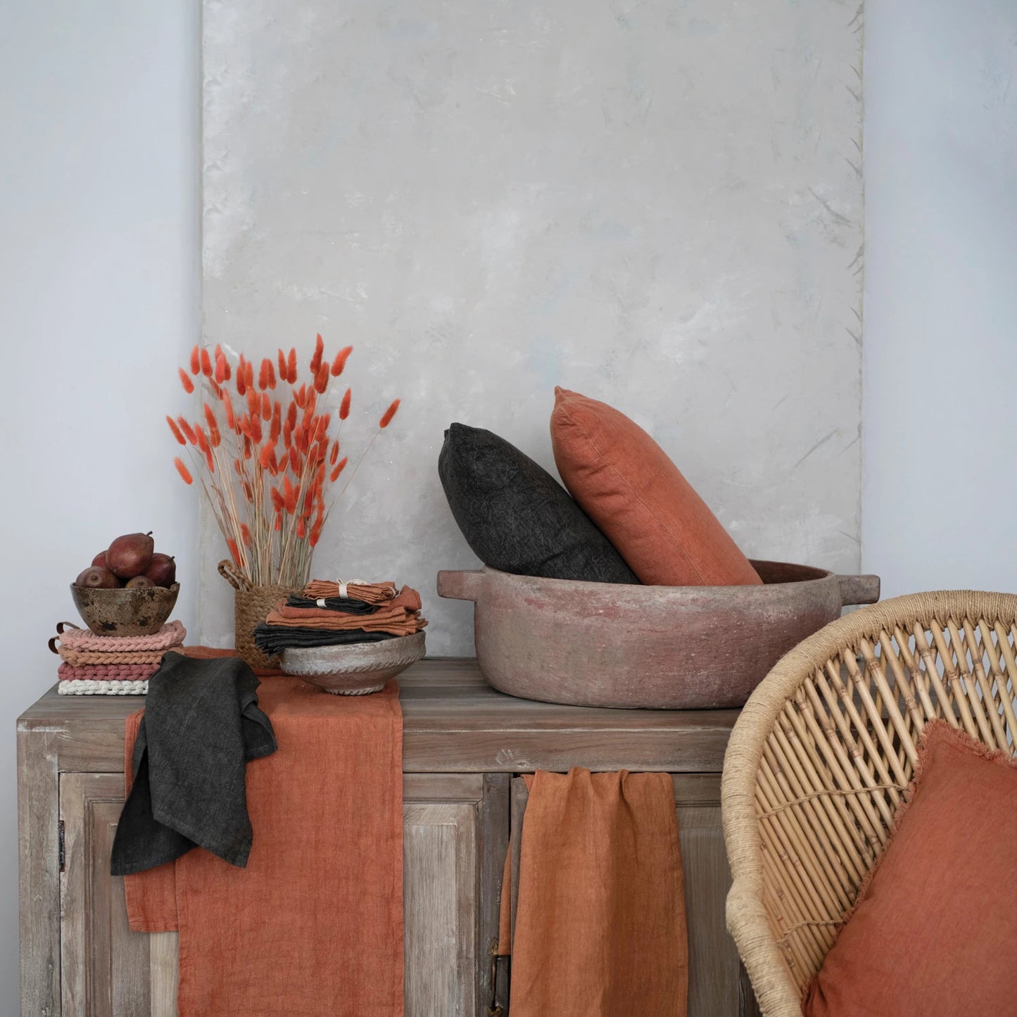 LINEN RUNNER