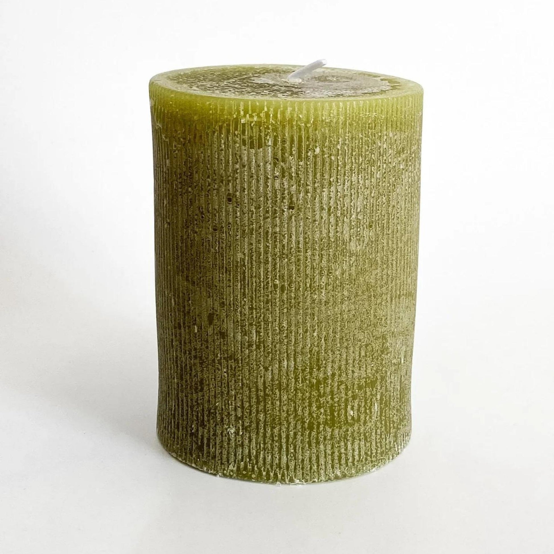 OLIVE PLEATED PILLAR CANDLE